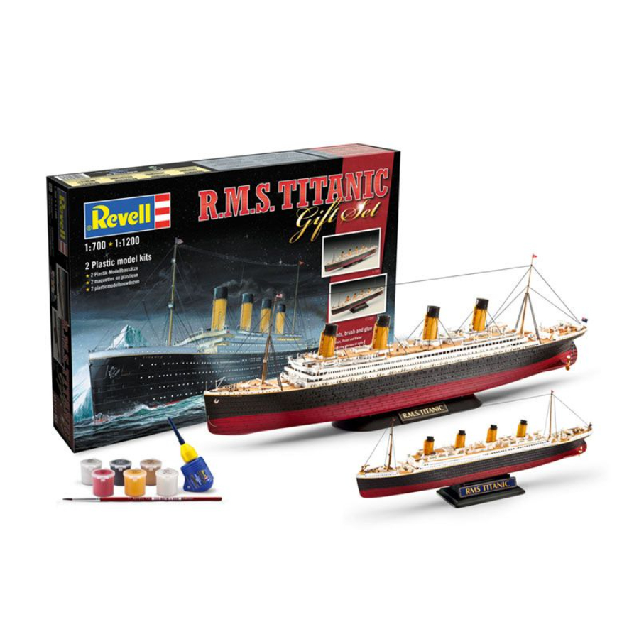 Revell Model Kit Gift Set 1:700 & 1:1200 Titanic