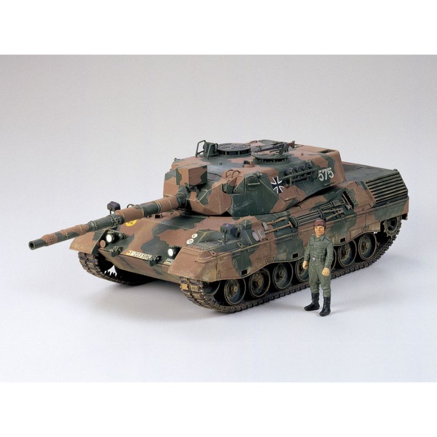 Tamiya Model Kit 1:35 Leopard Tank A4