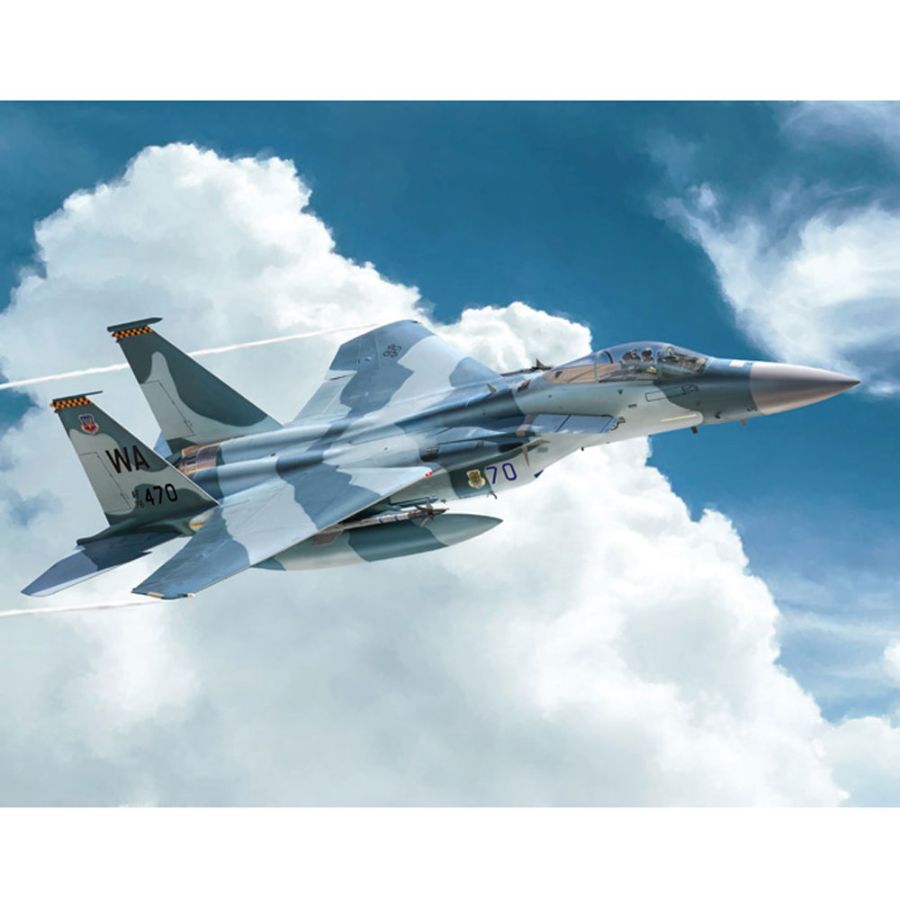 Italeri Model Kit 1:72 F-15C Eagle