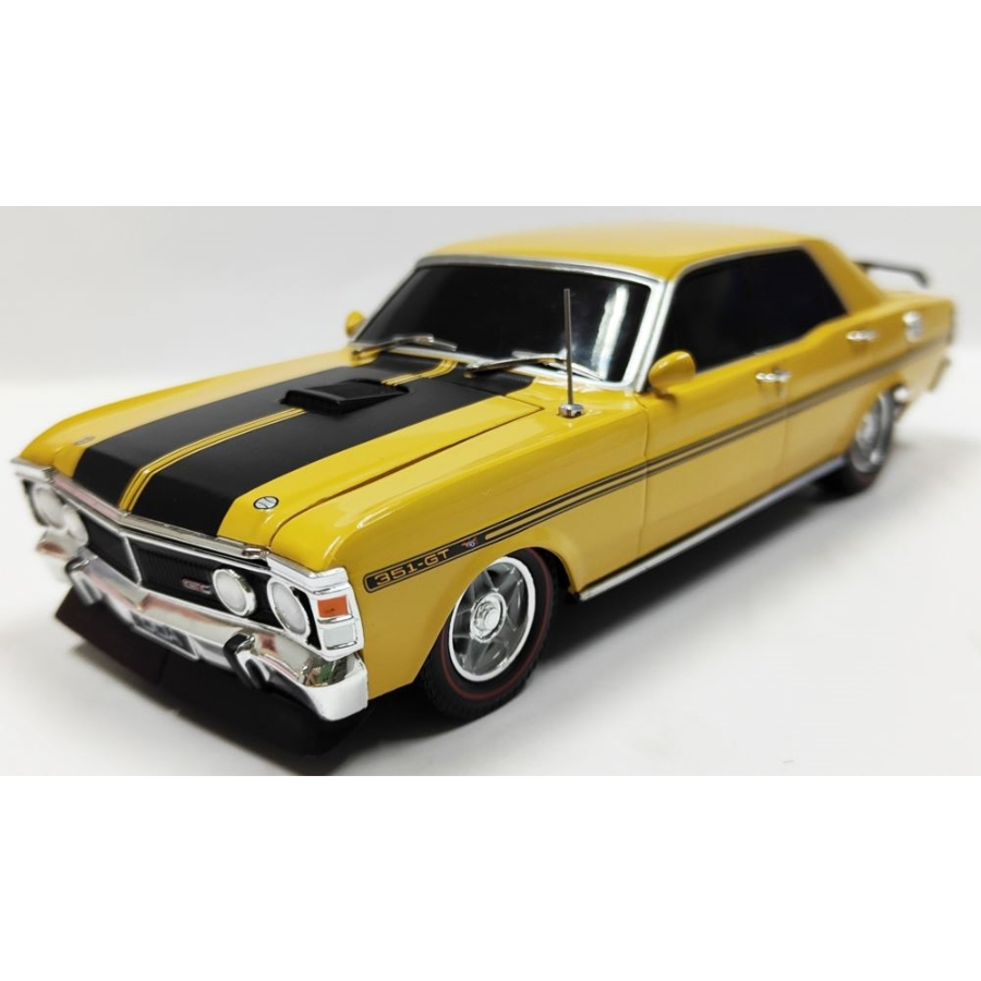 DDA Collectibles 1:24 Ford XY GTHO Light Up Yellow Ochre