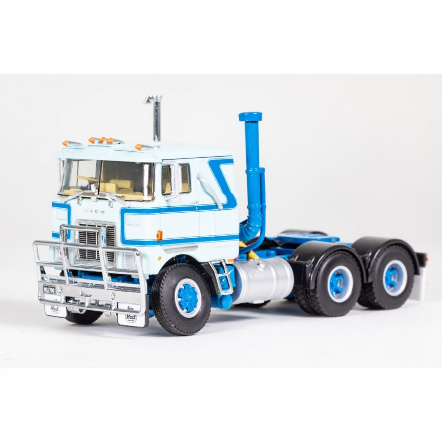 Drake Collectables Mack F700 Light Blue