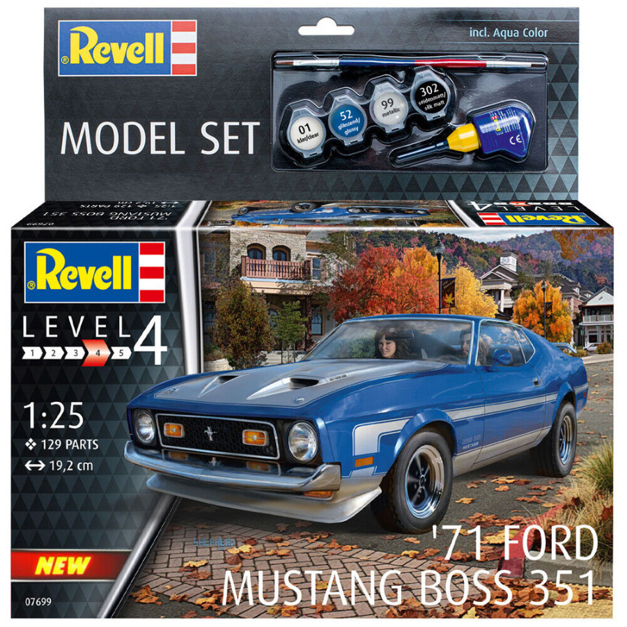 Revell Model Kit Gift Set 1:72 71 Mustang Boss 351