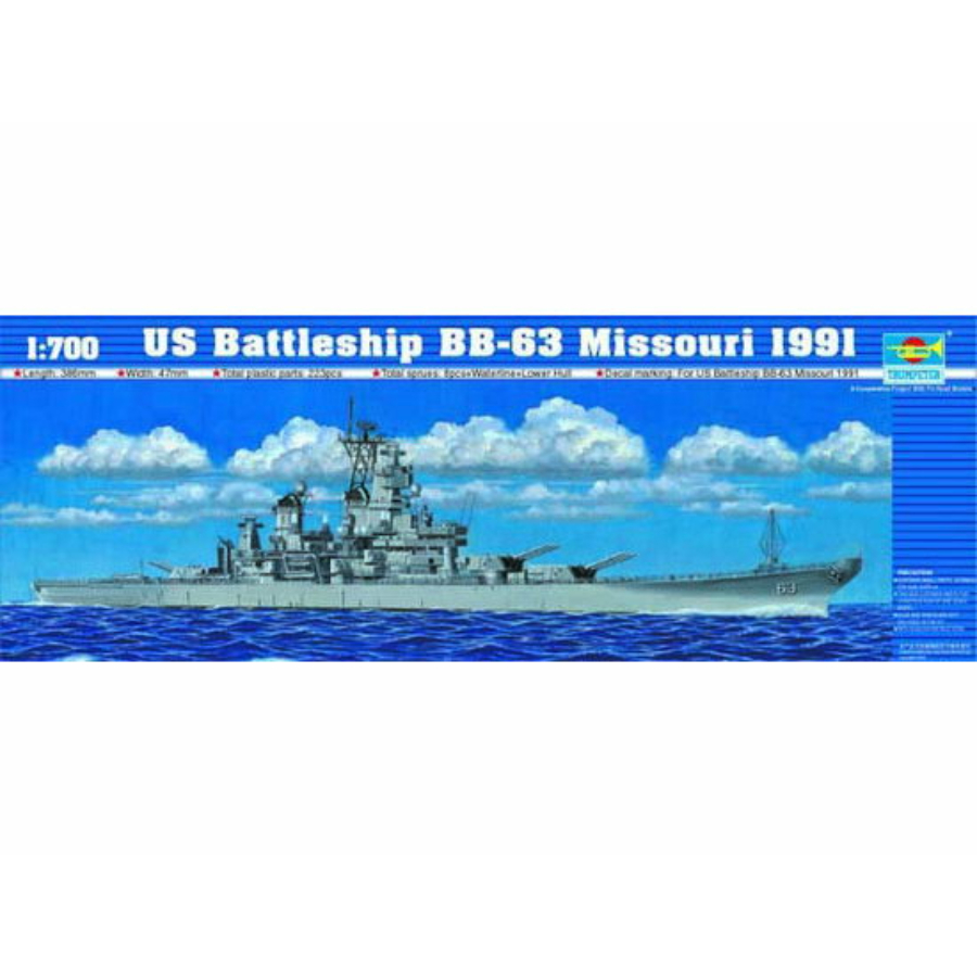 Trumpeter Model Kit 1:700 US Battleship BB-63 Missouri 1991